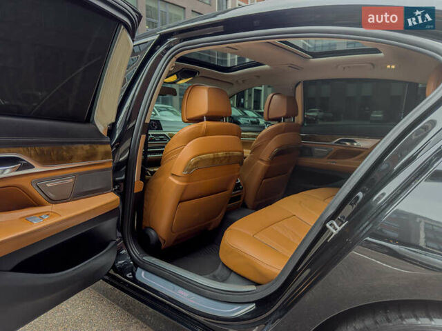 Черный БМВ 7 Серия, объемом двигателя 4.4 л и пробегом 185 тыс. км за 24700 $, фото 49 на Automoto.ua