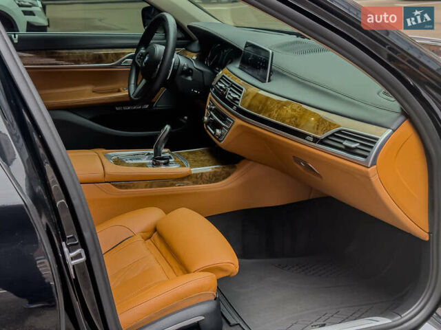 Черный БМВ 7 Серия, объемом двигателя 4.4 л и пробегом 185 тыс. км за 24700 $, фото 37 на Automoto.ua