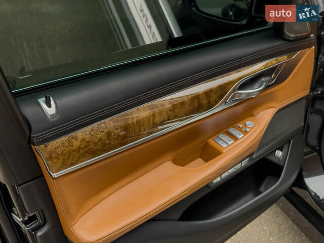 Черный БМВ 7 Серия, объемом двигателя 4.4 л и пробегом 185 тыс. км за 24700 $, фото 40 на Automoto.ua