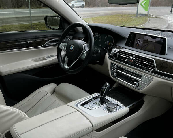 Чорний БМВ 7 Серія, об'ємом двигуна 2.98 л та пробігом 270 тис. км за 28000 $, фото 7 на Automoto.ua