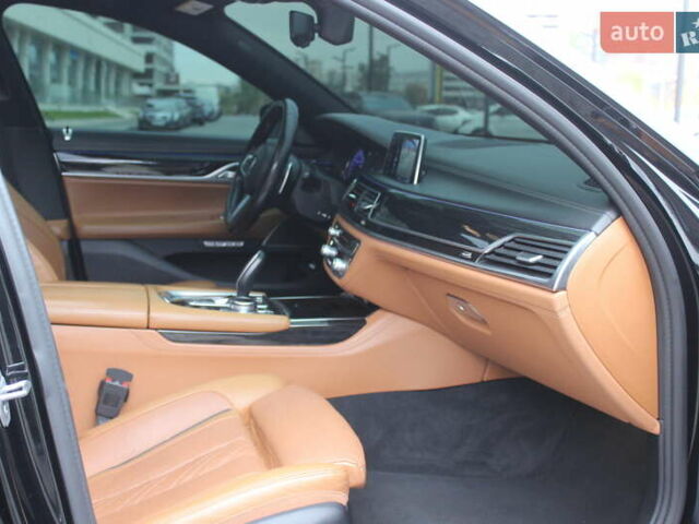 БМВ 7 Серия 2015 в Днепре (Днепропетровске) на Automoto.ua Черный БМВ 7 Серия, объемом двигателя 2.99 л и пробегом 170 тыс. км за 37500 $, фото 34 на Automoto.ua