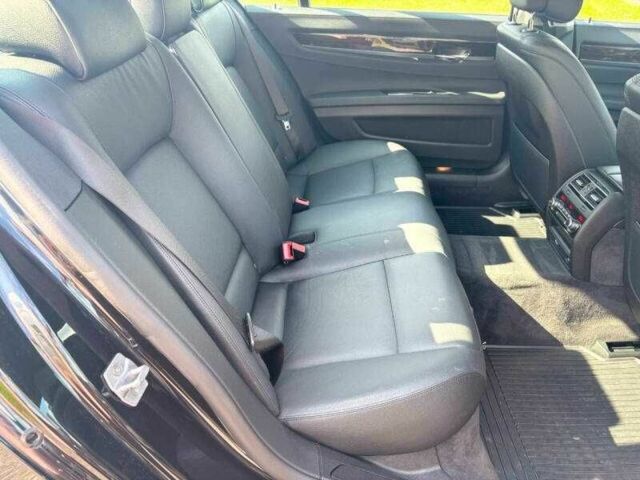 Чорний БМВ 7 Серія, об'ємом двигуна 3 л та пробігом 54 тис. км за 2900 $, фото 9 на Automoto.ua