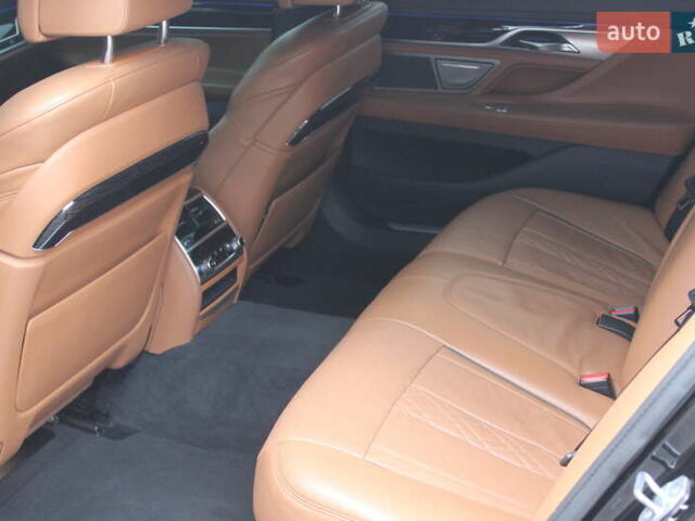 БМВ 7 Серия 2015 в Днепре (Днепропетровске) на Automoto.ua Черный БМВ 7 Серия, объемом двигателя 2.99 л и пробегом 170 тыс. км за 37500 $, фото 21 на Automoto.ua