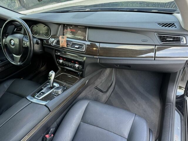 БМВ 7 Серія 2015 у Кропивницькому (Кіровограді) на Automoto.ua Чорний БМВ 7 Серія, об'ємом двигуна 3 л та пробігом 190 тис. км за 22800 $, фото 18 на Automoto.ua