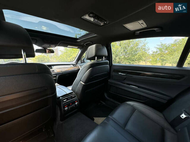 Черный БМВ 7 Серия, объемом двигателя 2.98 л и пробегом 143 тыс. км за 19000 $, фото 31 на Automoto.ua