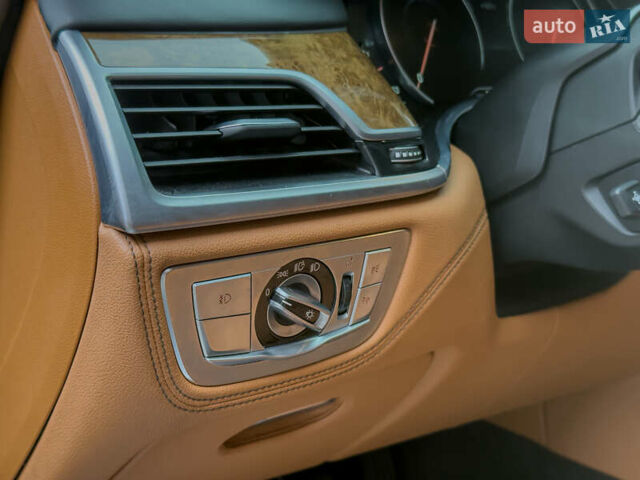 Черный БМВ 7 Серия, объемом двигателя 4.4 л и пробегом 185 тыс. км за 24700 $, фото 42 на Automoto.ua