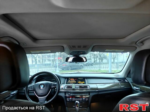 Черный БМВ 7 Серия, объемом двигателя 3 л и пробегом 200 тыс. км за 15500 $, фото 13 на Automoto.ua