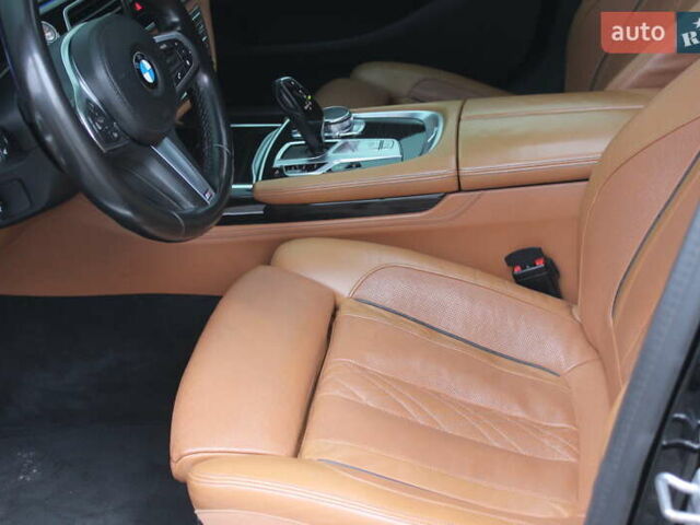 БМВ 7 Серия 2015 в Днепре (Днепропетровске) на Automoto.ua Черный БМВ 7 Серия, объемом двигателя 2.99 л и пробегом 170 тыс. км за 37500 $, фото 28 на Automoto.ua