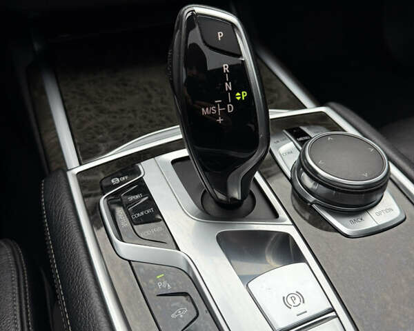 Черный БМВ 7 Серия, объемом двигателя 3 л и пробегом 120 тыс. км за 38000 $, фото 31 на Automoto.ua