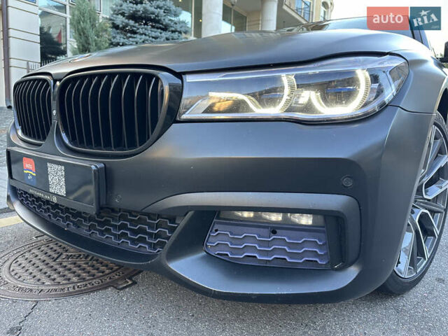 Черный БМВ 7 Серия, объемом двигателя 4.4 л и пробегом 220 тыс. км за 25500 $, фото 33 на Automoto.ua