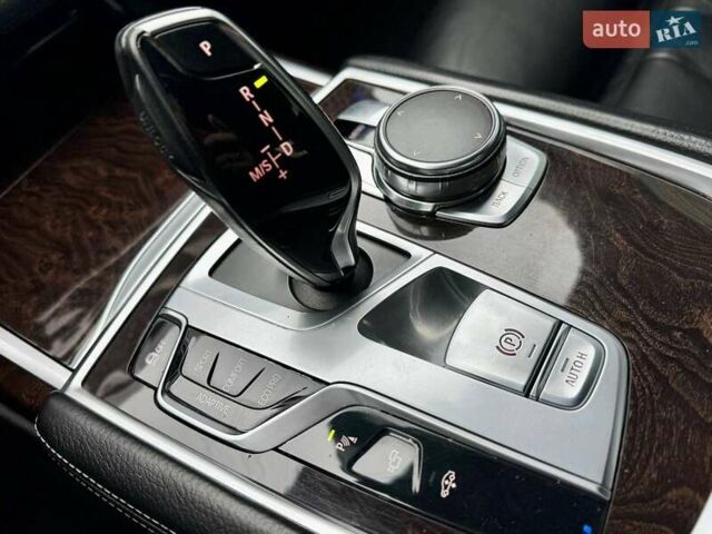 Черный БМВ 7 Серия, объемом двигателя 2.99 л и пробегом 186 тыс. км за 34500 $, фото 49 на Automoto.ua