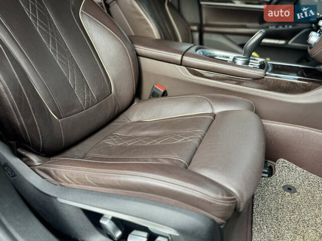 Черный БМВ 7 Серия, объемом двигателя 2.99 л и пробегом 178 тыс. км за 42500 $, фото 70 на Automoto.ua