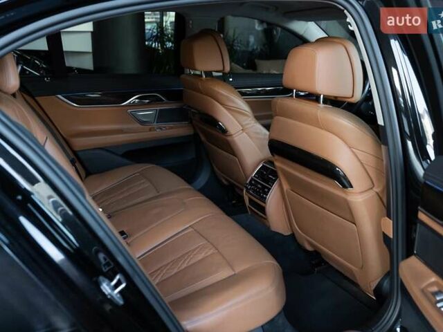 Черный БМВ 7 Серия, объемом двигателя 2 л и пробегом 110 тыс. км за 35000 $, фото 12 на Automoto.ua