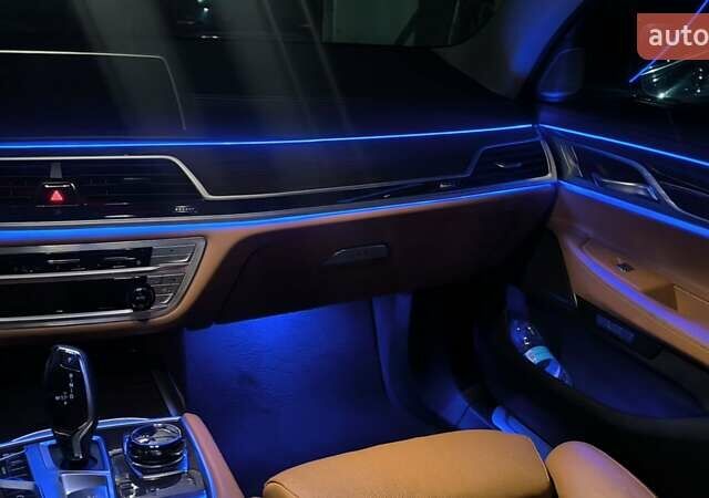 Чорний БМВ 7 Серія, об'ємом двигуна 3 л та пробігом 160 тис. км за 26990 $, фото 20 на Automoto.ua