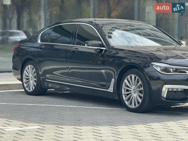 Черный БМВ 7 Серия, объемом двигателя 2.99 л и пробегом 178 тыс. км за 42500 $, фото 60 на Automoto.ua