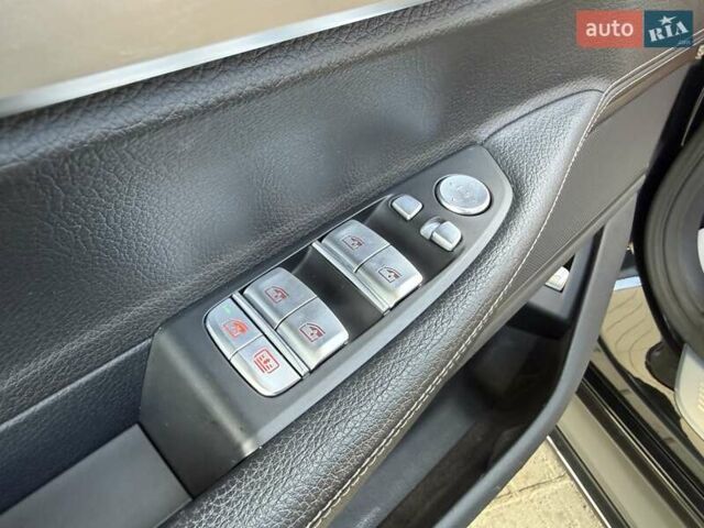 Черный БМВ 7 Серия, объемом двигателя 2.98 л и пробегом 75 тыс. км за 32500 $, фото 28 на Automoto.ua