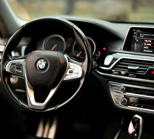 Черный БМВ 7 Серия, объемом двигателя 2.99 л и пробегом 138 тыс. км за 38700 $, фото 10 на Automoto.ua