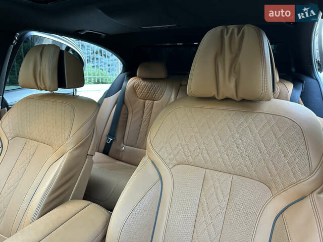 Черный БМВ 7 Серия, объемом двигателя 4.4 л и пробегом 220 тыс. км за 25500 $, фото 8 на Automoto.ua