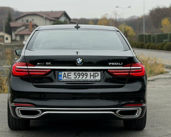 Черный БМВ 7 Серия, объемом двигателя 4.39 л и пробегом 18 тыс. км за 63000 $, фото 21 на Automoto.ua