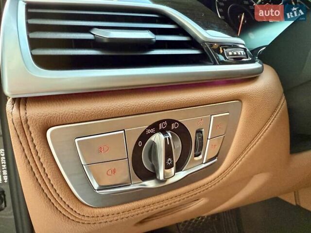 Чорний БМВ 7 Серія, об'ємом двигуна 2.01 л та пробігом 160 тис. км за 36999 $, фото 52 на Automoto.ua