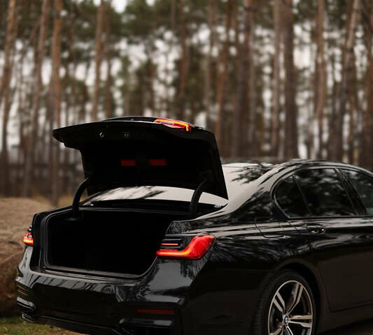 Черный БМВ 7 Серия, объемом двигателя 2.99 л и пробегом 138 тыс. км за 38700 $, фото 11 на Automoto.ua