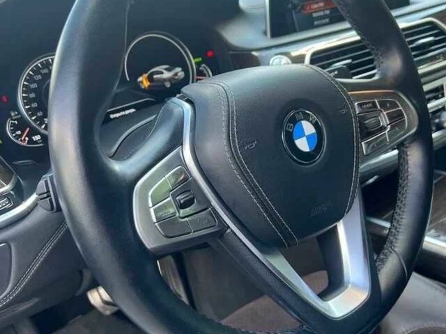 Черный БМВ 7 Серия, объемом двигателя 3 л и пробегом 100 тыс. км за 28900 $, фото 8 на Automoto.ua