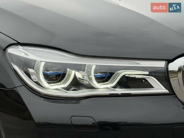 Черный БМВ 7 Серия, объемом двигателя 4.39 л и пробегом 18 тыс. км за 63000 $, фото 17 на Automoto.ua