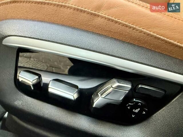 Чорний БМВ 7 Серія, об'ємом двигуна 2.01 л та пробігом 160 тис. км за 36999 $, фото 45 на Automoto.ua