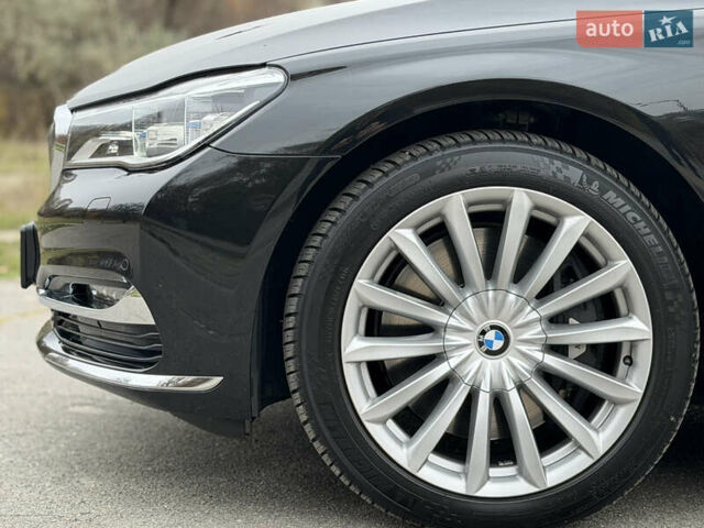 Черный БМВ 7 Серия, объемом двигателя 4.39 л и пробегом 18 тыс. км за 63000 $, фото 9 на Automoto.ua