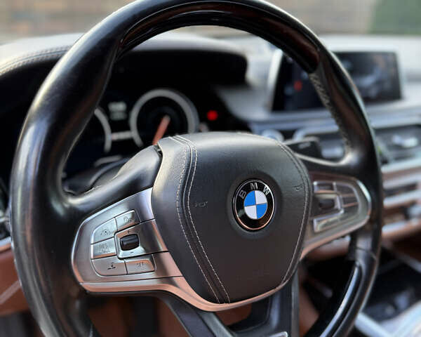 БМВ 7 Серія 2016 у Вінниці на Automoto.ua Чорний БМВ 7 Серія, об'ємом двигуна 4.39 л та пробігом 129 тис. км за 39500 $, фото 53 на Automoto.ua