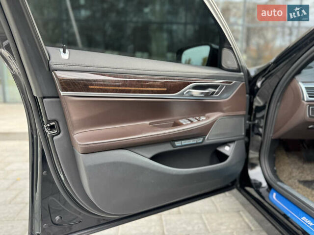 Черный БМВ 7 Серия, объемом двигателя 2.99 л и пробегом 178 тыс. км за 42500 $, фото 16 на Automoto.ua