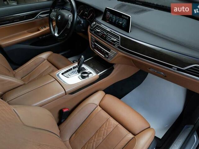 Черный БМВ 7 Серия, объемом двигателя 2 л и пробегом 110 тыс. км за 35000 $, фото 16 на Automoto.ua