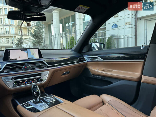 Черный БМВ 7 Серия, объемом двигателя 4.4 л и пробегом 220 тыс. км за 25500 $, фото 53 на Automoto.ua