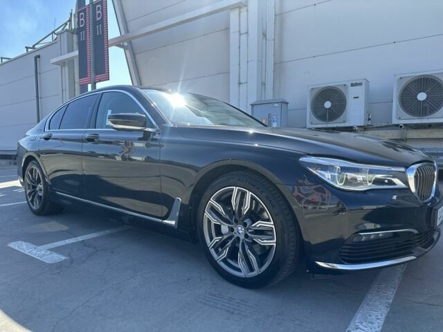 Чорний БМВ 7 Серія, об'ємом двигуна 3 л та пробігом 165 тис. км за 33700 $, фото 7 на Automoto.ua