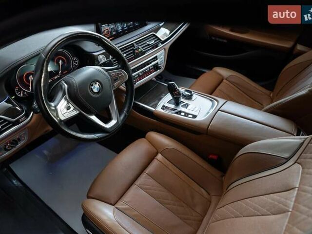 Черный БМВ 7 Серия, объемом двигателя 2 л и пробегом 110 тыс. км за 35000 $, фото 19 на Automoto.ua