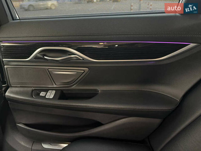 Черный БМВ 7 Серия, объемом двигателя 2.99 л и пробегом 175 тыс. км за 39550 $, фото 26 на Automoto.ua