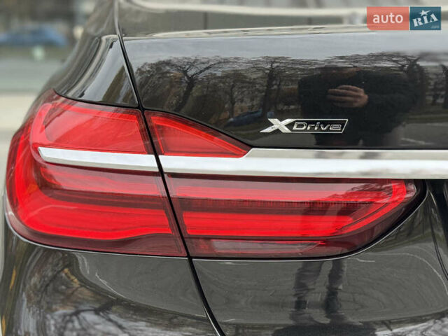 Черный БМВ 7 Серия, объемом двигателя 2.99 л и пробегом 178 тыс. км за 42500 $, фото 42 на Automoto.ua