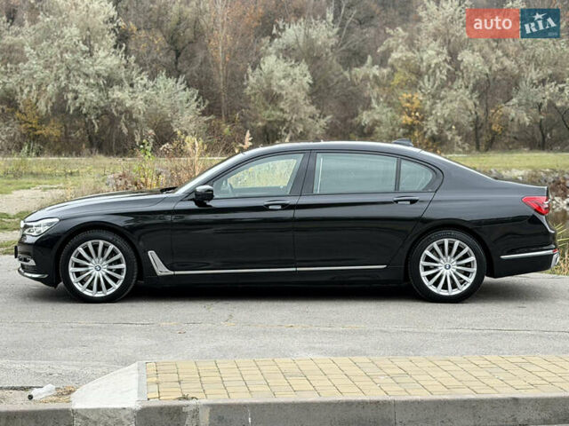 Черный БМВ 7 Серия, объемом двигателя 4.39 л и пробегом 18 тыс. км за 63000 $, фото 5 на Automoto.ua