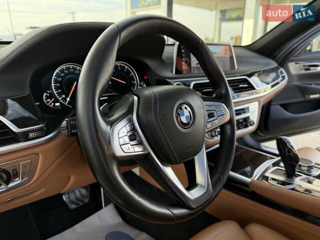 Черный БМВ 7 Серия, объемом двигателя 2.98 л и пробегом 75 тыс. км за 32500 $, фото 22 на Automoto.ua
