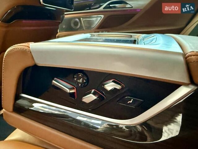 Чорний БМВ 7 Серія, об'ємом двигуна 2.01 л та пробігом 160 тис. км за 36999 $, фото 82 на Automoto.ua