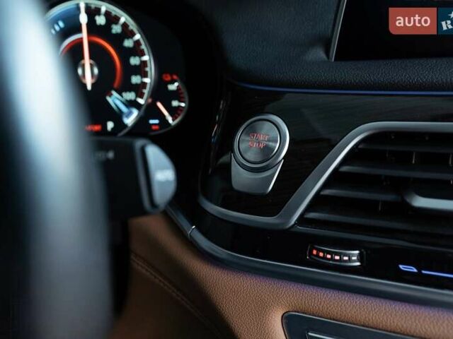 Черный БМВ 7 Серия, объемом двигателя 2 л и пробегом 110 тыс. км за 35000 $, фото 39 на Automoto.ua