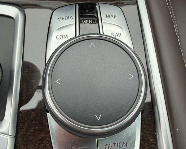 Черный БМВ 7 Серия, объемом двигателя 4.39 л и пробегом 18 тыс. км за 63000 $, фото 37 на Automoto.ua