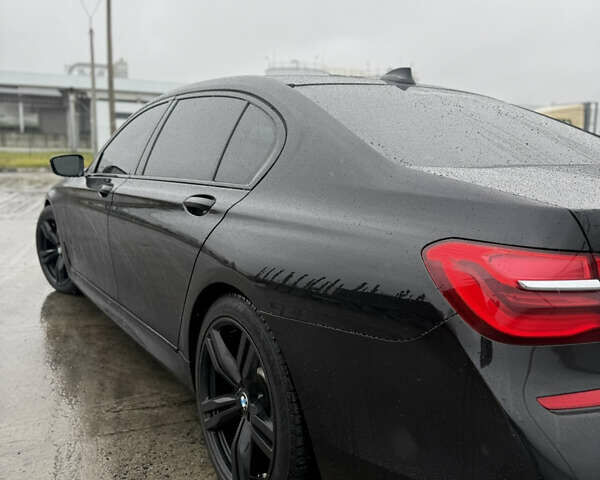 Черный БМВ 7 Серия, объемом двигателя 3 л и пробегом 120 тыс. км за 38000 $, фото 8 на Automoto.ua