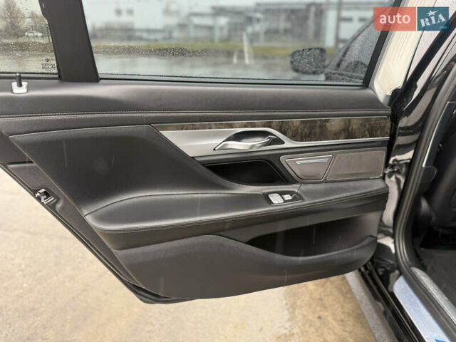Черный БМВ 7 Серия, объемом двигателя 3 л и пробегом 120 тыс. км за 38000 $, фото 22 на Automoto.ua