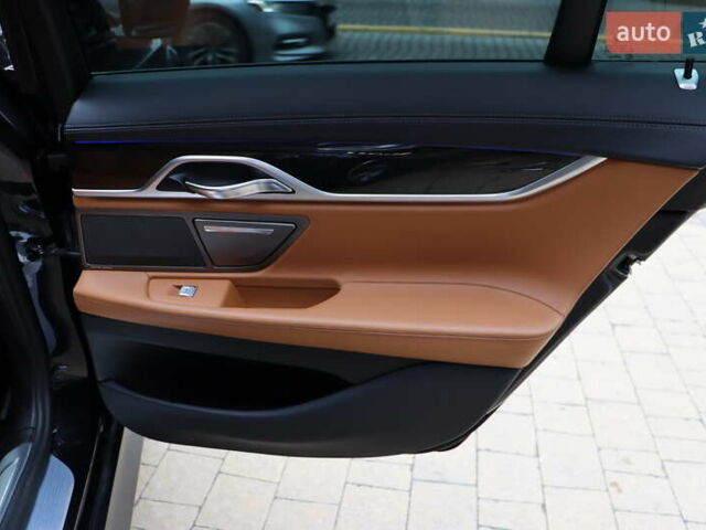 Черный БМВ 7 Серия, объемом двигателя 4.4 л и пробегом 228 тыс. км за 26400 $, фото 49 на Automoto.ua