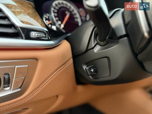 Чорний БМВ 7 Серія, об'ємом двигуна 3 л та пробігом 187 тис. км за 25400 $, фото 41 на Automoto.ua