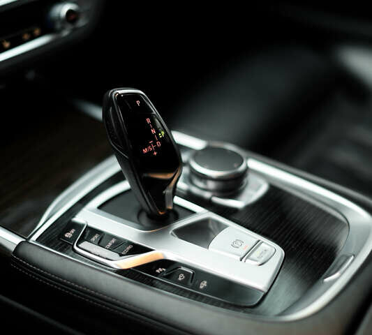 Черный БМВ 7 Серия, объемом двигателя 2.99 л и пробегом 138 тыс. км за 38700 $, фото 15 на Automoto.ua