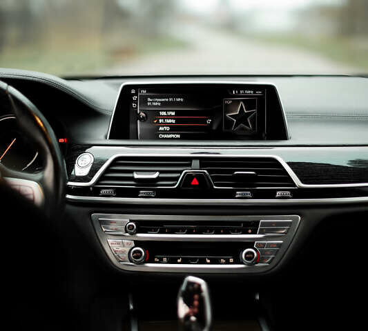 Черный БМВ 7 Серия, объемом двигателя 2.99 л и пробегом 138 тыс. км за 38700 $, фото 13 на Automoto.ua