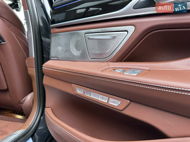 Черный БМВ 7 Серия, объемом двигателя 4.39 л и пробегом 183 тыс. км за 31900 $, фото 36 на Automoto.ua