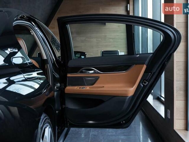 Черный БМВ 7 Серия, объемом двигателя 2 л и пробегом 110 тыс. км за 35000 $, фото 21 на Automoto.ua